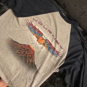 True vintage Journey concert tee in perf condition